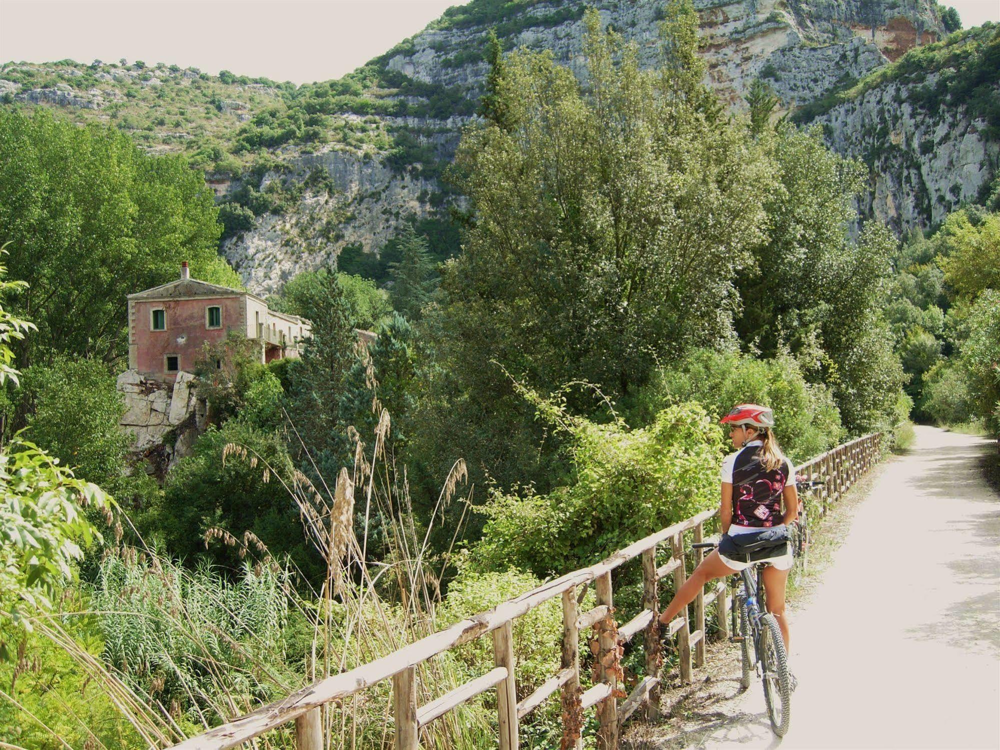 Parco Della Rocca Hotell Punta Braccetto Eksteriør bilde